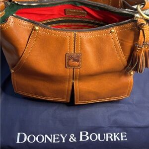 NWT Dooney & Bourke Florentine Kingston Hobo